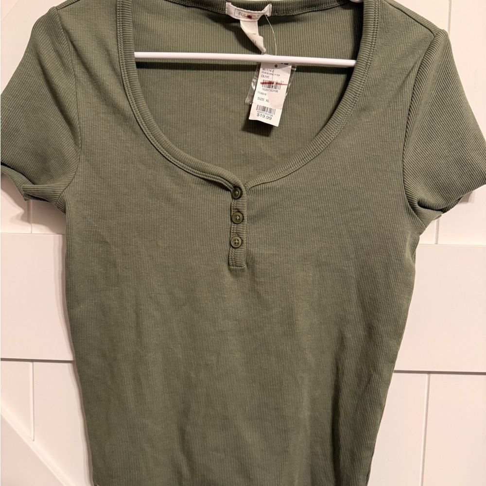 Tillys Women's Full Tilt Top Size XL Olive Green NWT